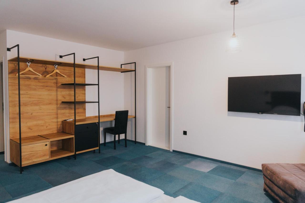Arena Bakarni Hotel Brčko Kültér fotó