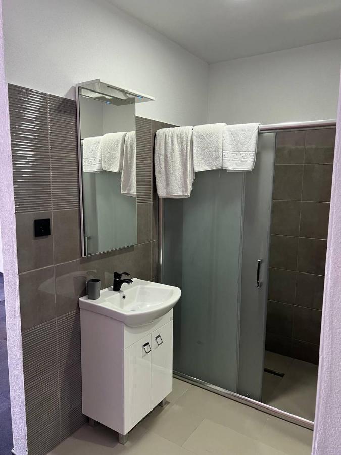 Arena Bakarni Hotel Brčko Kültér fotó
